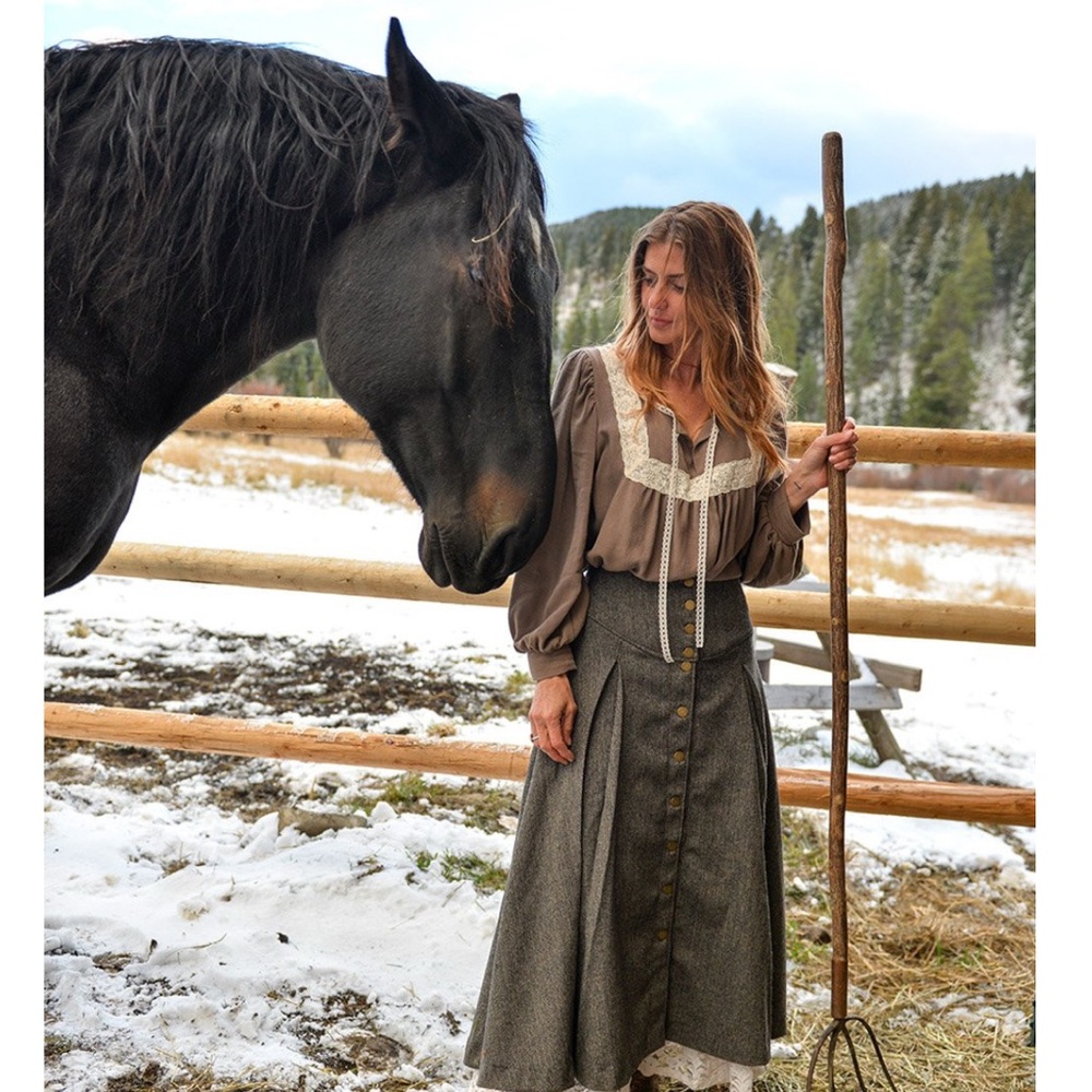 NWT- Wool Button-Front Women's Riding Skirt - Picture 2 of 8
